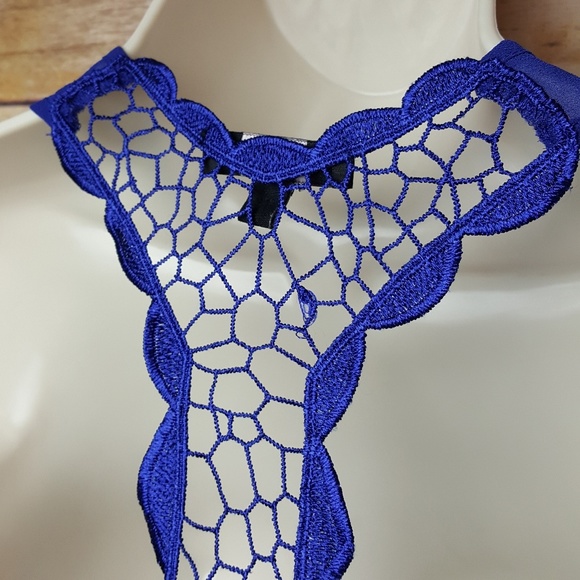 ⚠️ LAST CHANCE ⚠️ Hi-lo Lace design blue sheer top - Picture 6 of 6